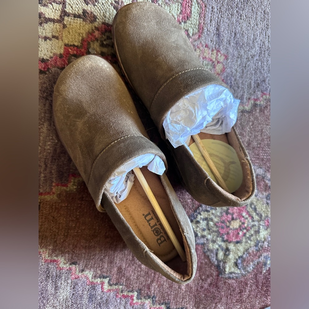 Born Brown Suede clogs NWT